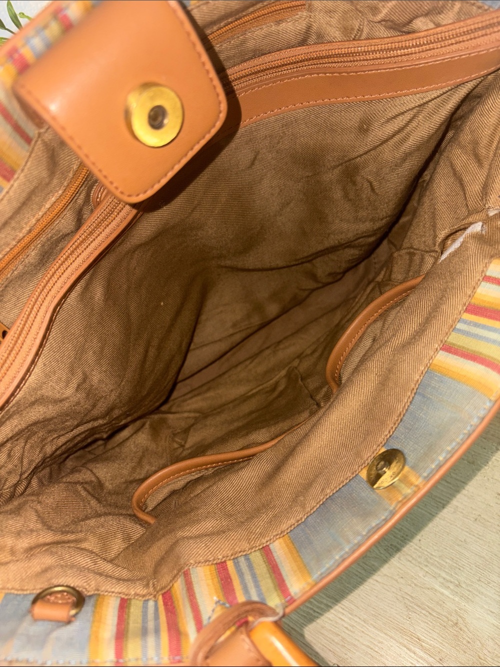 Fossil Beige Woven Tote with Wooden Handles - Picture 5 of 6